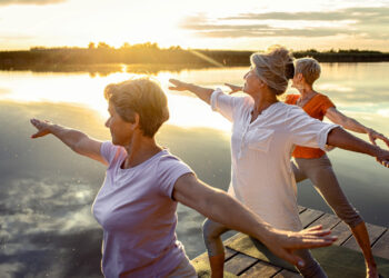 Περάσατε τα 60; Έξι σημαντικοί λόγοι υγείας και ευεξίας για να βάλετε αυτή την άσκηση στη ζωή σας