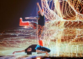 Eurovision 2026: Το BBC αποθέωσε τον Akyla μετά την εμφάνισή του στον Α’ ημιτελικό – «Αυτό το ελληνικό χιτ είναι σε άλλο επίπεδο»
