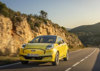 Ford: Aνανέωση της γκάμας και φουλ ηλεκτροκίνηση