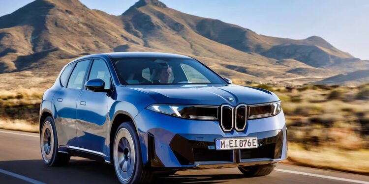 BMW: Πελάτες χωρισμένοι σε δυο “στρατόπεδα”