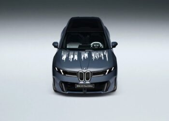 BMW iX3 Flow Edition: Οθόνη τύπου Kindle στο καπό αλλάζει το design των αυτοκινήτων