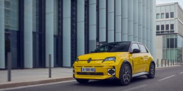 Διπλή πεντάστερη διάκριση για τα νέα Renault 4 και Renault 5 E-Tech