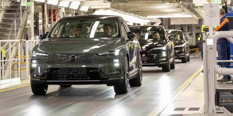 Volvo: Η νέα εποχή παραγωγής μειώνει την εξάρτηση από προμηθευτές