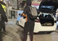 135 παραβάσεις σε οδηγούς πατινιών για κράνος και αλκοόλ στην Αττική