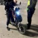 Οι οδηγοί ηλεκτρικών πατινιών δεν βάζουν μυαλό!