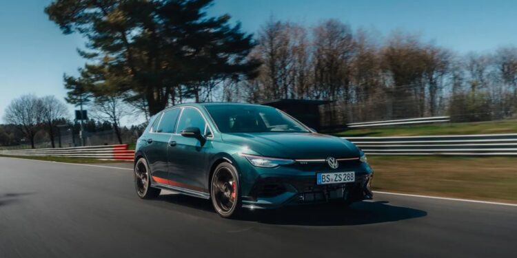 Το Volkswagen Golf GTI Edition 50 πήρε το ρεκόρ του Honda Civic Type R