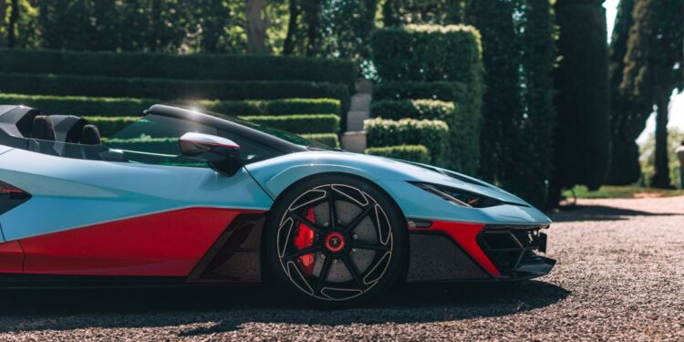 Η Bridgestone σχεδίασε τα λάστιχα της νέας Lamborghini Fenomeno Roadster