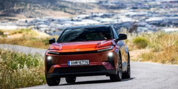 Δοκιμή: Toyota C-HR+ Lounge Plus AWD 343 PS
