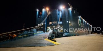 Τι έφερε στην Ελλάδα το πλοίο-γίγαντας που έφτασε στον Πειραιά