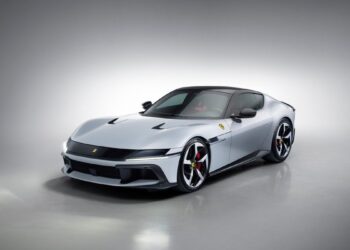 Η Ferrari θα διευρύνει τη γκάμα της