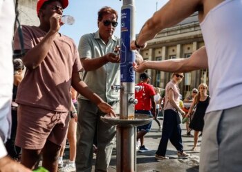 Γαλλία: Καύσωνας με θερμοκρασίες ρεκόρ «χτύπησε» τη χώρα - 13 περιοχές σε κίτρινο συναγερμό