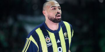 Η Φενέρ "λύγισε" την Ζάλγκιρις στην παράταση κι έκλεισε ραντεβού με τον Ολυμπιακό - www.ertsports.gr