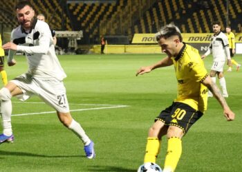 Οι ενδεκάδες στο ΟΦΗ - Άρης - www.ertsports.gr