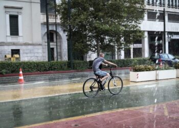 Καιρός: Κορύφωση ζέστης και αστάθειας σήμερα, ιδανικό το σκηνικό για το τριήμερο του Αγίου Πνεύματος – Πρόγνωση από την Ό. Παπαβγούλη