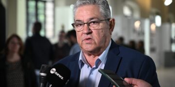 Κουτσούμπας: Λευτεριά στην Παλαιστίνη, κάτω τα χέρια από την Κούβα