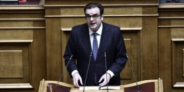 Πιερρακάκης για την τραγωδία στην Ηλιούπολη: «Δεν είναι μία είδηση που θα ξεχαστεί, είναι βαθιά κοινωνικό ζήτημα»