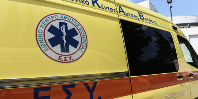 Κρήτη: 11χρονος έπεσε σε ακάλυπτο από ύψος τριών μέτρων στον Άγιο Νικόλαο – Μεταφέρθηκε στο ΠΑΓΝΗ