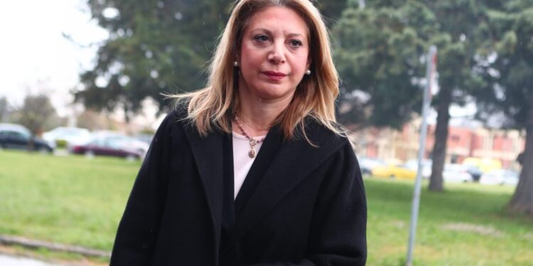 Καρυστιανού κατά Τσίπρα: «Νομίζει ότι τρώμε κουτόχορτο ή ότι έχουμε μνήμη χρυσόψαρου»
