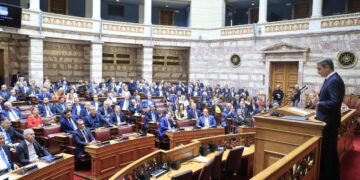 Η αποτίμηση της συνεδρίασης της ΚΟ της ΝΔ: Οι αιχμές για τους απόντες, τα βέλη κατά Κοβέσι και το μήνυμα Μητσοτάκη για τη συνέχεια