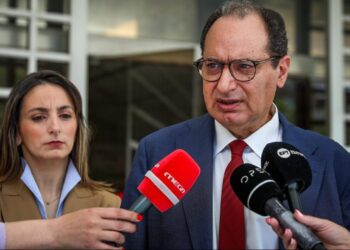 Ο Χρήστος Σπίρτζης κατέθεσε αίτημα για ανάσυρση της δικογραφίας των υποκλοπών από το αρχείο και εξαίρεση του Κωνσταντίνου Τζαβέλλα