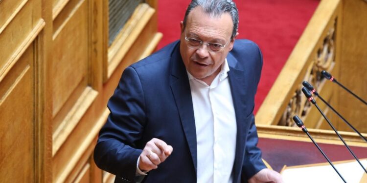 Φάμελλος: Η Ιδρυτική Διακήρυξη της ΕΛ.Α.Σ. δημιουργεί τη βάση για μια ενωτική προοπτική – Τι δήλωσε για διαγραφή Πολάκη