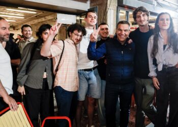 Σε εκδήλωση για νέους ο Τσίπρας λίγο πριν από την ανακοίνωση νέου πολιτικού φορέα