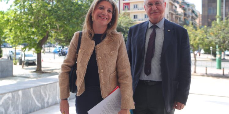 Καρυστιανού: «Δημιουργηθήκαμε για να μετουσιώσουμε την ανάγκη για αλλαγή σε πράξη» - Κατέθεσε την ιδρυτική διακήρυξη της «Ελπίδας για τη Δημοκρατία»