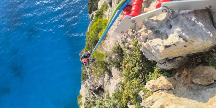 Ζάκυνθος: Ρισκάρισε τη ζωή του για μια… selfie o 22χρονος που διεσώθη