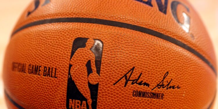 NBA: Η Λίγκα ετοιμάζει χρήση AI για αυτοματοποιημένες αποφάσεις, αποκάλυψε ο Σίλβερ - www.ertsports.gr