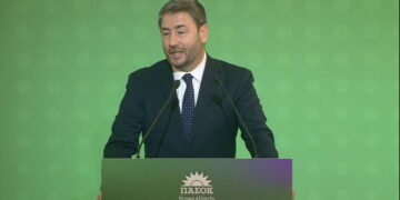 Aνδρουλάκης για το ιδιωτικό χρέος: Δημόσια δέσμευσή μας να μπει τέλος στην ασυδοσία των funds