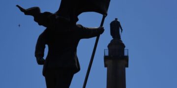 Λονδίνο: Εμφανίστηκε άγαλμα με την υπογραφή του Banksy