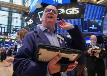 Αισιοδοξία στη Wall Street: Οι αγορές ανεβαίνουν με το βλέμμα στη συνάντηση κορυφής ΗΠΑ - Κίνας