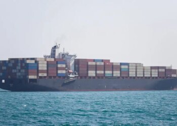 Ιράν: Εκρήξεις στην πόλη - λιμάνι Μπαντάρ Αμπάς και στο νησί Κεσμ