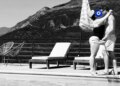 Δανάη Μπάρκα: Το γλυκό φιλί με τον Φάνη Μπότση δίπλα στην πισίνα