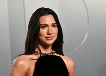 Η Dua Lipa έκανε αγωγή 15 εκατ. δολαρίων στη Samsung επειδή χρησιμοποίησε χωρίς άδεια το πρόσωπό της