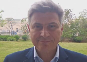 Φαραντούρης στο ΕΡΤnews: Το ΠΑΣΟΚ μπορεί να οδηγήσει στην «πολιτική αλλαγή» – Δεν θα είμαι υποψήφιος στις εθνικές εκλογές