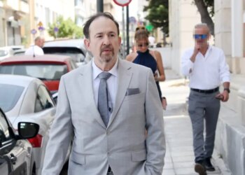 Γιάννης Παπαμιχαήλ: Η φωτογραφία με τον Αιμίλιο Βουγιουκλάκη μέσα από το νοσοκομείο