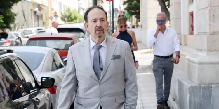 Γιάννης Παπαμιχαήλ: Η φωτογραφία με τον Αιμίλιο Βουγιουκλάκη μέσα από το νοσοκομείο