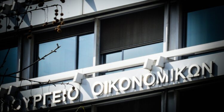 Πολυνομοσχέδιο ΥΠΕΘΟ: Ποια τα νέα μέτρα για Airbnb, ενοικιαστές, δημόσιους υπαλλήλους, παρεμβάσεις για συνταξιούχους και οικογένειες - Θέμα χρόνου η διαβούλευση