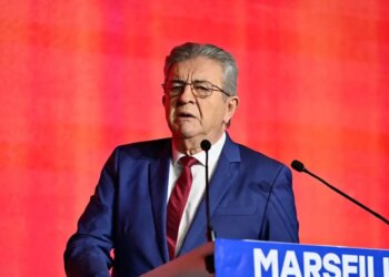 Γαλλία: Ο αρχηγός του ακροαριστερού κόμματος, Ζαν Λικ Μελένσον θα είναι υποψήφιος στις προεδρικές εκλογές το 2027