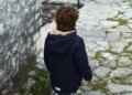Ο Βασίλης Κικίλιας και η Τζένη Μπαλατσινού ταξίδεψαν στο Δολό Ιωαννίνων με τον γιο τους