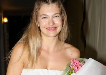 Η Κλέλια Ανδριολάτου δημοσίευσε νέες φωτογραφίες με μαγιό στο Instagram