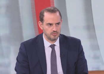 Γ. Κώτσηρας στο ΕΡΤnews: «Θα συνεχίσουμε να στηρίζουμε τους πολίτες» – Νέα μέτρα για οικογένειες, ενοικιαστές και ιδιωτικό χρέος