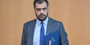 Μαρινάκης: Απέναντι στους επικίνδυνους λαϊκισμούς και τις δημαγωγίες του κ. Τσίπρα, η κυβέρνηση απαντά με πράξεις
