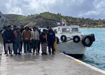 Κρήτη: Συνεχίστηκαν και σήμερα οι μαζικές αφίξεις παράτυπων μεταναστών και προσφύγων