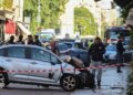 Ιταλία: Ακρωτηριάστηκαν δύο τραυματίες από την επίθεση με αυτοκίνητο στη Μόντενα – Η στιγμή που αφοπλίζεται ο δράστης