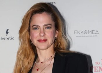 Η Ρένα Μόρφη για τη μητρότητα: Δεν έχω βρει ακόμα το σωστό μέτρο της οριοθέτησης για το παιδί
