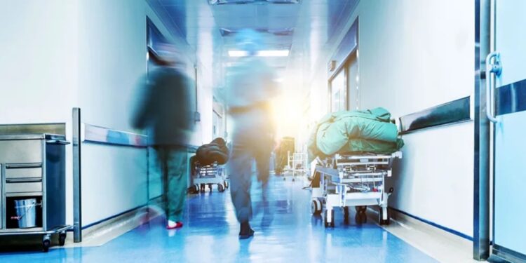 «Σιωπηλή παραίτηση» και ελλείψεις νοσηλευτών στην Ελλάδα – Τι είπε στο ΕΡΤnews Radio 105,8 ο Αντιπρόεδρος Ένωσης Νοσηλευτών Ελλάδας