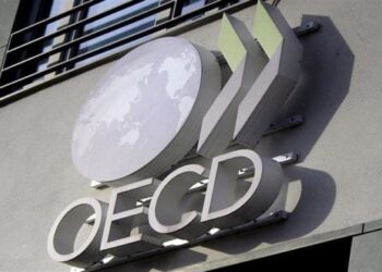 ΟΟΣΑ: Πρωτιά Ελλάδας στην αύξηση του εισοδήματος νοικοκυριών στο τέταρτο τετράμηνο του 2025