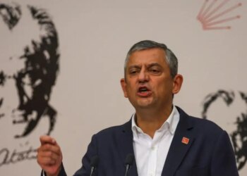Τουρκία: 13 συλλήψεις μελών του CHP - «Δεν θα επιτρέψουμε να κυβερνηθεί το κόμμα από διορισμένους επιτρόπους» λέει ο Οζγκιούρ Οζέλ